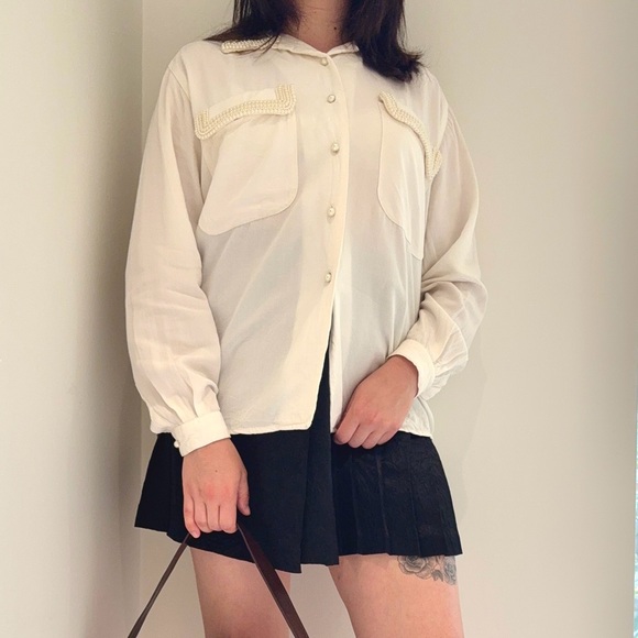 Vintage 1980s Forenza Cream, Rayon, Button-Up Blouse With Faux Pearl Detail - Picture 3 of 11
